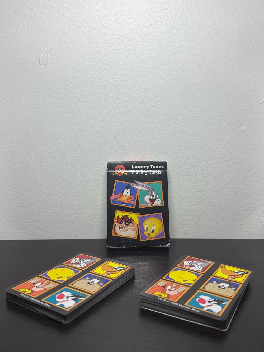 New Vintage 1999 Looney Tunes Portrait Characters Playing Cards